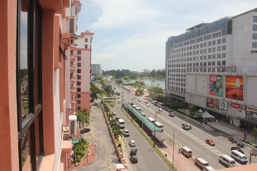 Marimari Marina Service Condo Kota Kinabalu Bagian luar foto